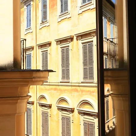 Pietra Square Apartment *