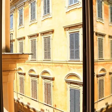 Pietra Square Apartment Rome