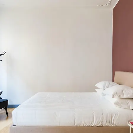 Pietra Square Apartment Rome