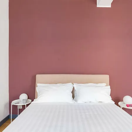 Pietra Square Apartment