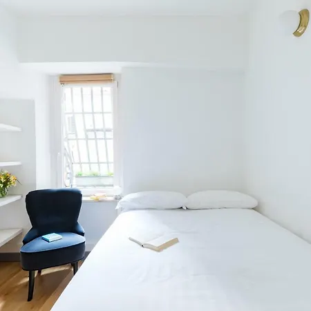 Pietra Square Apartment *