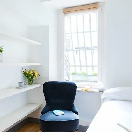Pietra Square Apartment Rome