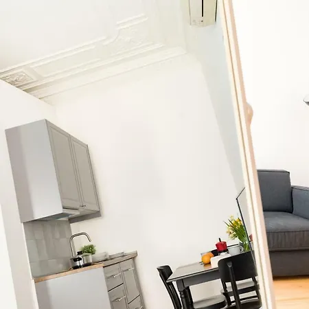 Apartment Pietra Square