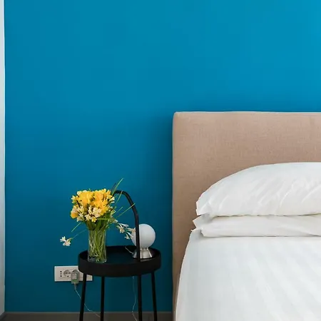Pietra Square Apartment